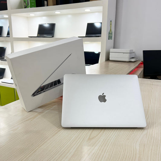 MacBook Pro année 2020 - Core i5 - 08Go DDR3- 512Go SSD - 13,3" 2,5K