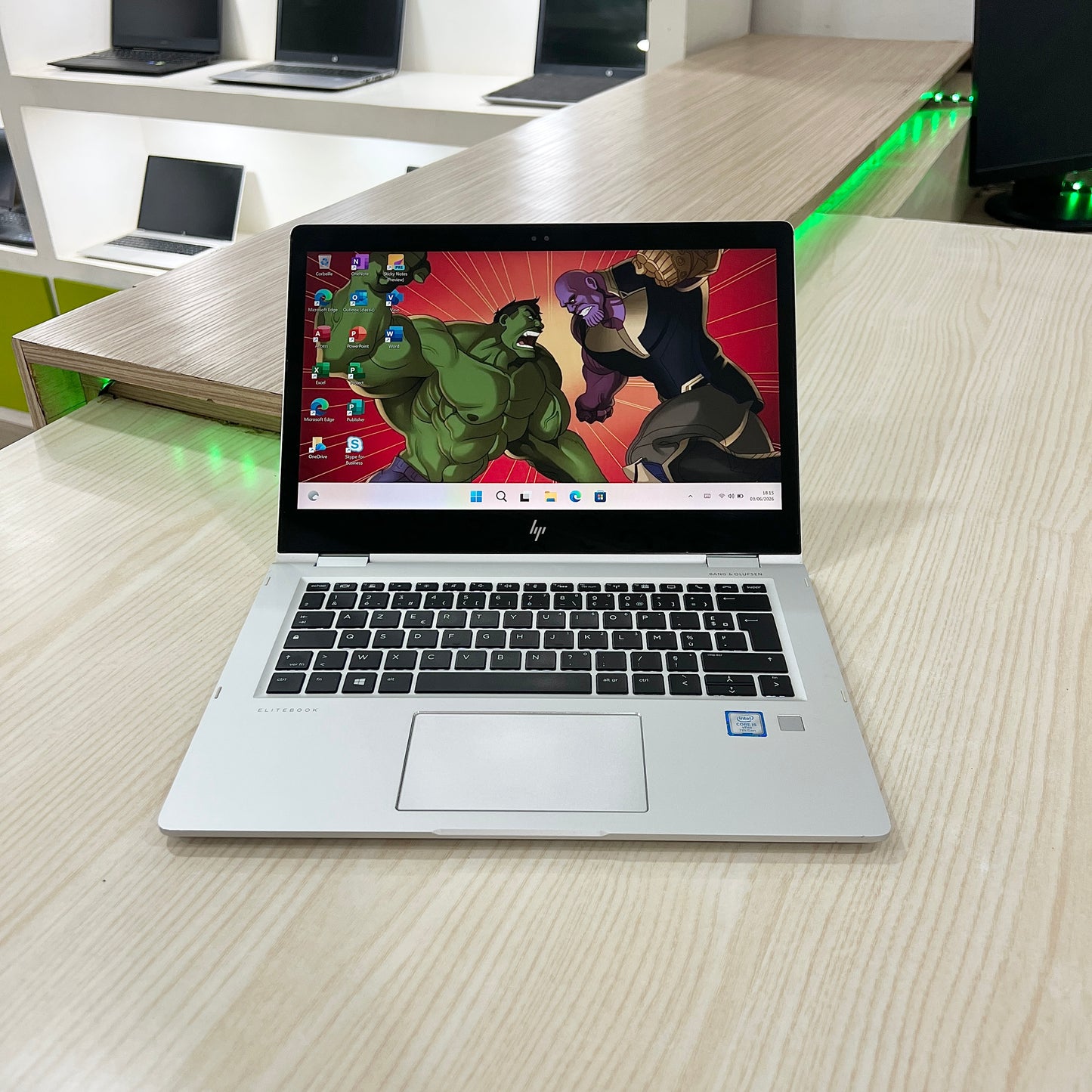 HP EliteBook x360 1030 G2 - Core i5-7ème - 08Go DDR4 - 512Go SSD - 13,3" FHD Tactile & pliable à 360°