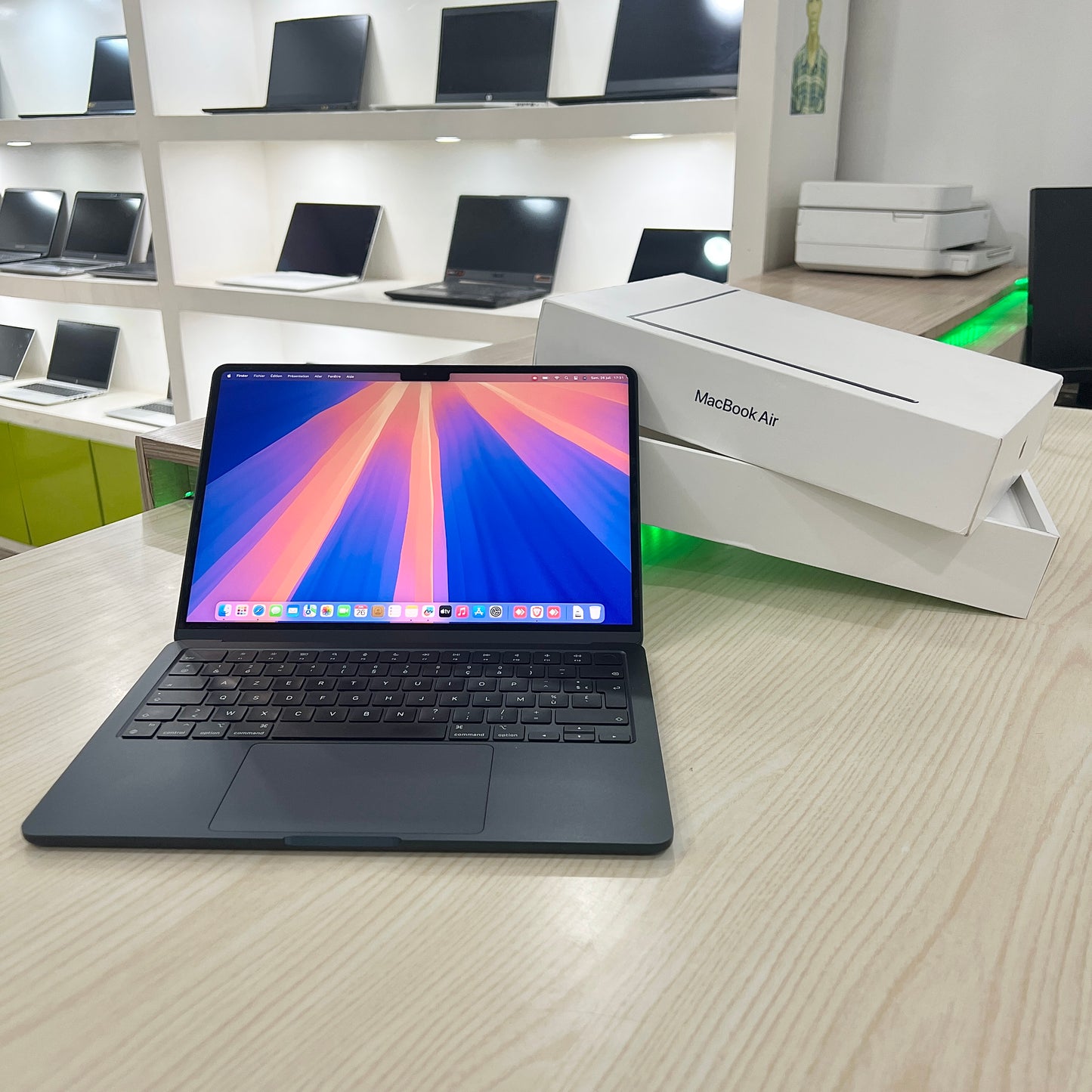 MacBook Air année 2022- Puce M2 - 08Go DDR4- 256Go SSD - 13,6" 2K