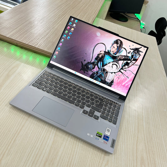 Gamer Lenovo légion 5 82YA
-  Core i7-13ème Génération - RTX 4060 8Go dédiée - 32Go DDR5 - 2 Téra SSD - 16" WQA 240Hz