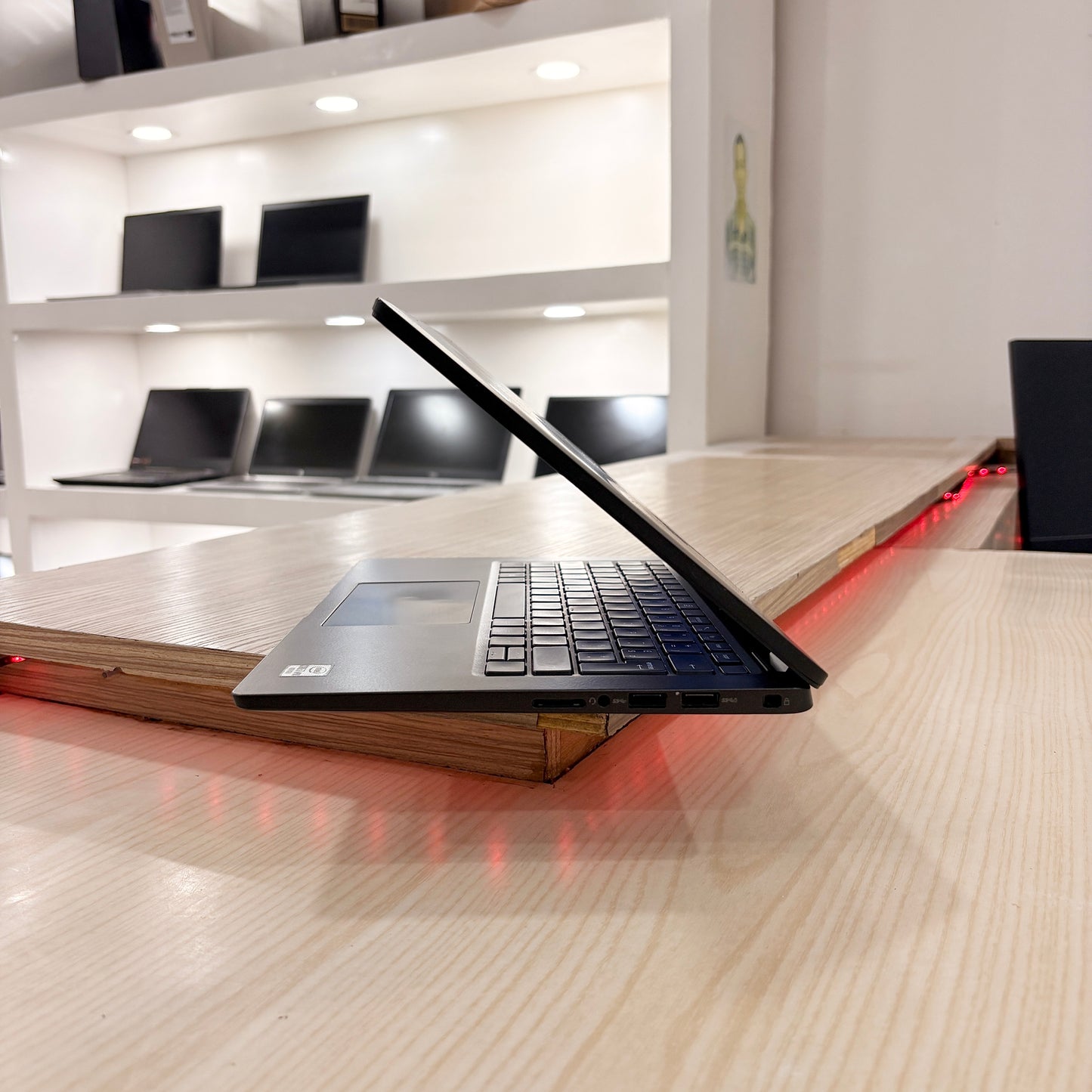 Dell latitude 7410- Core i7-10ème génération - 256Go SSD - 16Go DDR4 - 14" FHD
