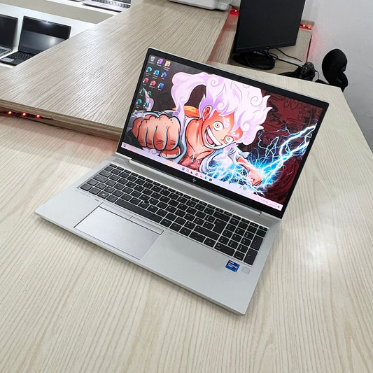Hp elitebook 850 G8 - core i7-11ème génération- 1 Téra SSD - 16Go DDR4 - 15,6" FHD
