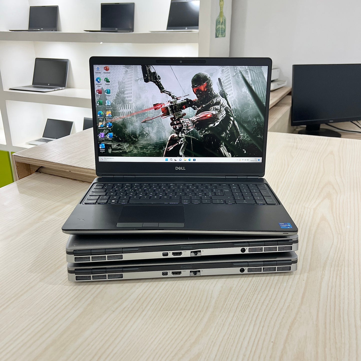 Gamer Dell Précision 7560
-  Core i7-11ème Génération - NVIDIA T1200 4Go dédiée - 32Go DDR4 - 512Go SSD - 15,6"FHD