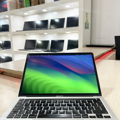 MacBook Pro année 2020 avec Touchbar - Core i5 - 08Go DDR3- 250Go SSD - 13,3" 2K 500 nits + True Tone (Copie)