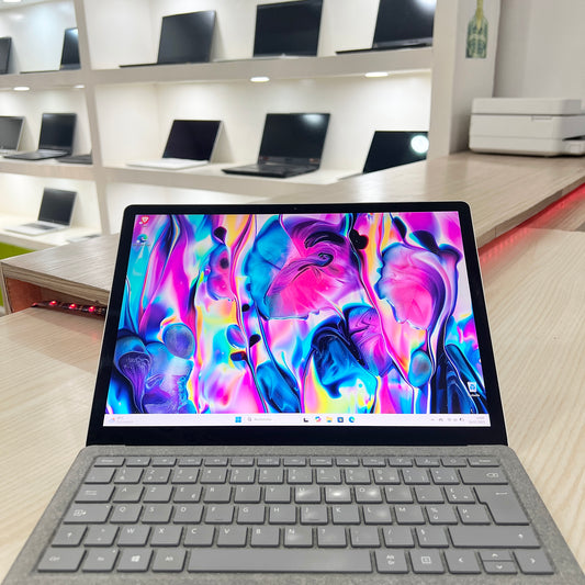 Microsoft Surface laptop- core i5-7ème - 08Go DDR4 - 256Go SSD - 13,5" tactile