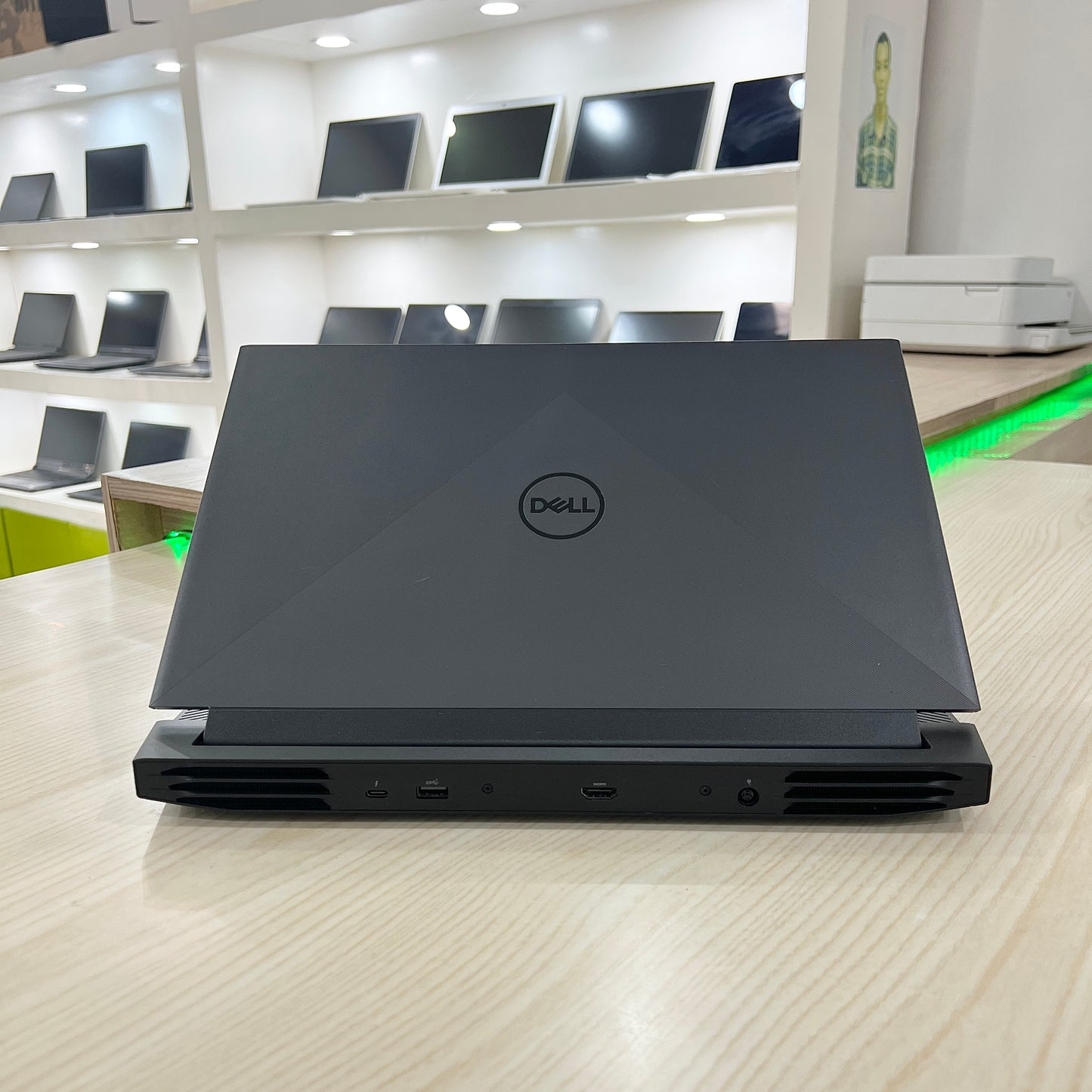 Gamer Dell G15 5520 - Core i7-12ème Génération - RTX 3060 6Go dédiée - 16Go DDR5 - 512Go SSD - 15,6" 120Hz
