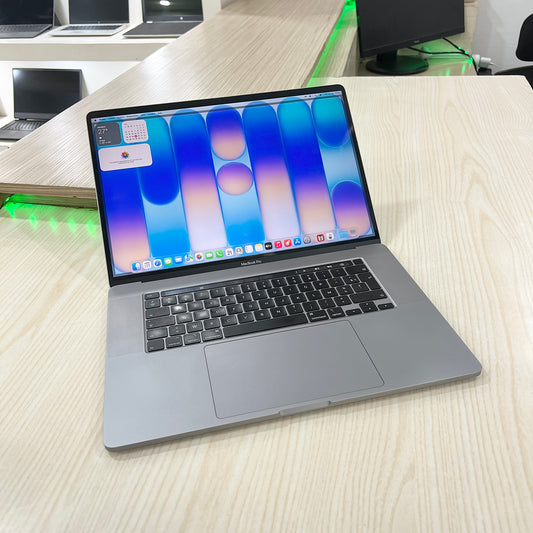 MacBook Pro 2019 -  Core i9  - 16Go - 2 Téra  SSD - 16" 3K - Touch Bar - Touch ID