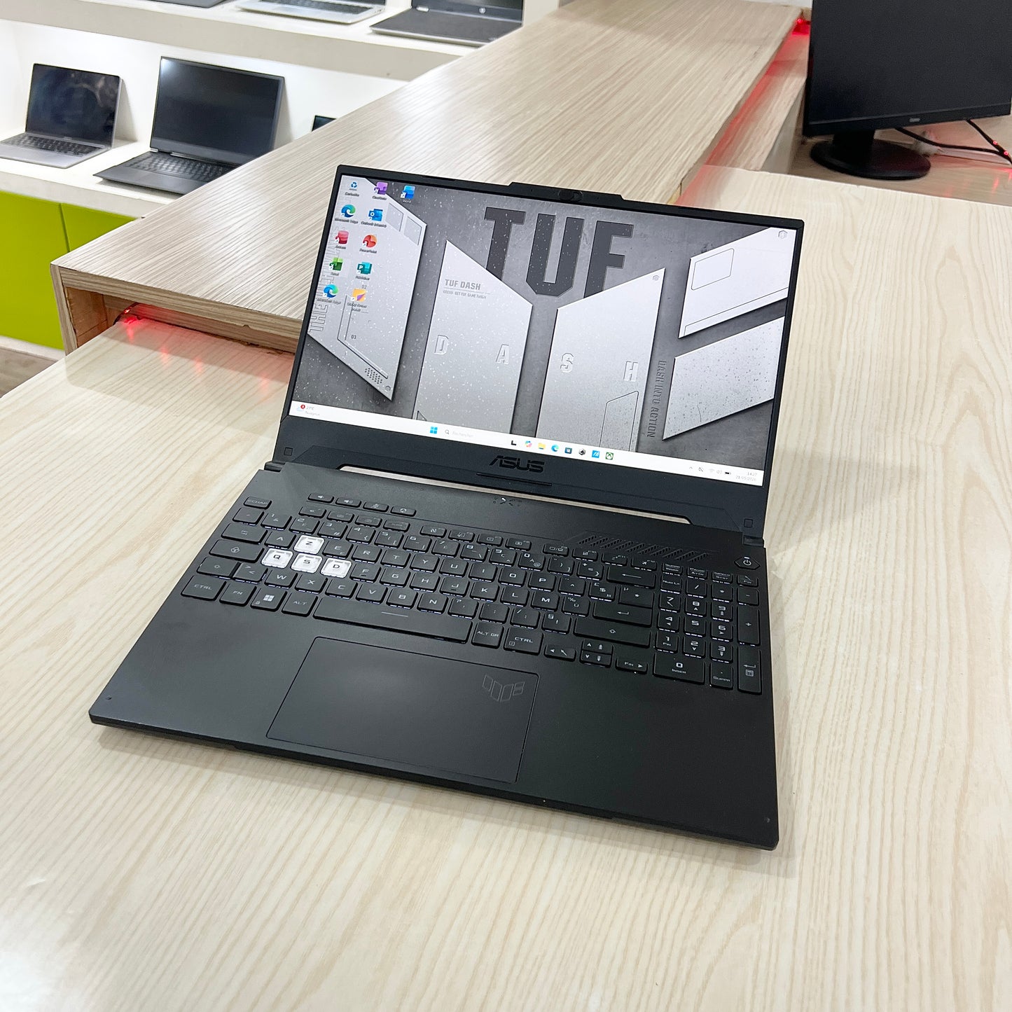 Gamer Asus TUF F15 FX517ZR   -  Core i7-12ème Génération - RTX 3070 8Go dédiée - 16Go DDR5 - 512Go SSD - 15,6"FHD 144Hz
