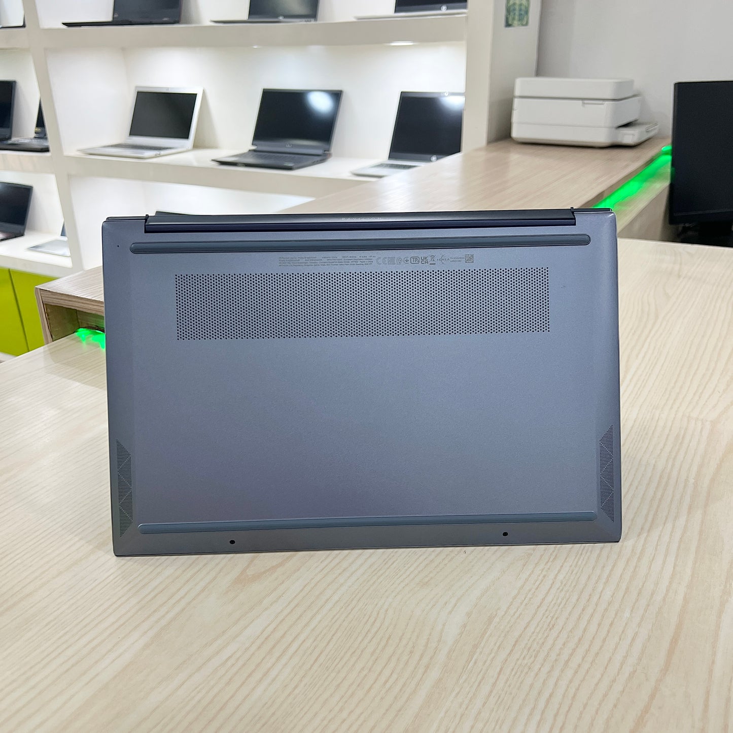 Hp pavilion laptop 15-eg2xxx
 - Core i5-12ème génération - 512Go SSD - 16Go DDR4 - 15,6" FHD