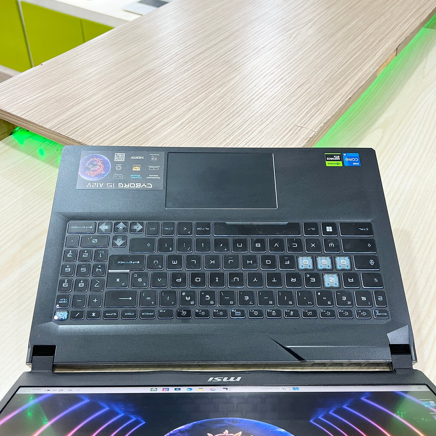 Gamer MSI Cyborg 15 A12VF
-  Core i5-12ème Génération - RTX 4060 8Go dédiée - 16Go DDR5 - 512Go SSD - 15,6"FHD 144Hz