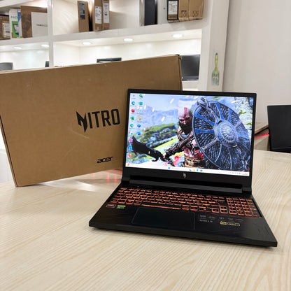 Gamer Acer Nitro V 16 - Amd Ryzen 7 8845HS (Core i7-13ème génération) - NVIDIA GeForce RTX 4060 8Go dédiée - 16Go DDR5 - 1 Téra SSD - 16" FHD 165Hz