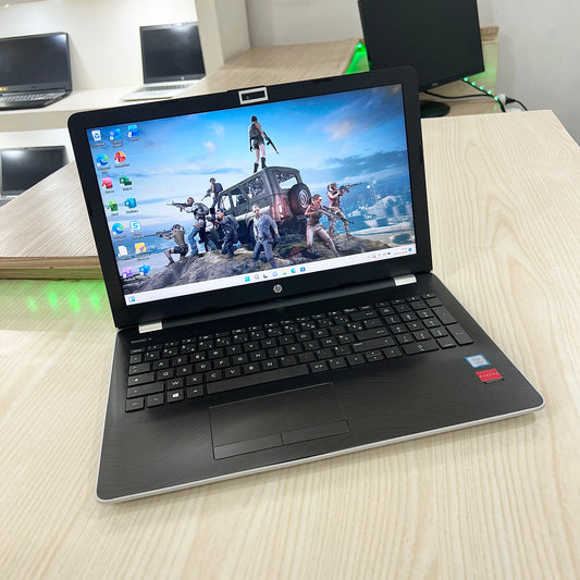 Mini Gamer Hp laptop 15-bs0xx-  Core i5-7ème Génération - AMD Radeon R7 M340 4Go dédiée - 08Go DDR4 - 256Go SSD- 15,6"