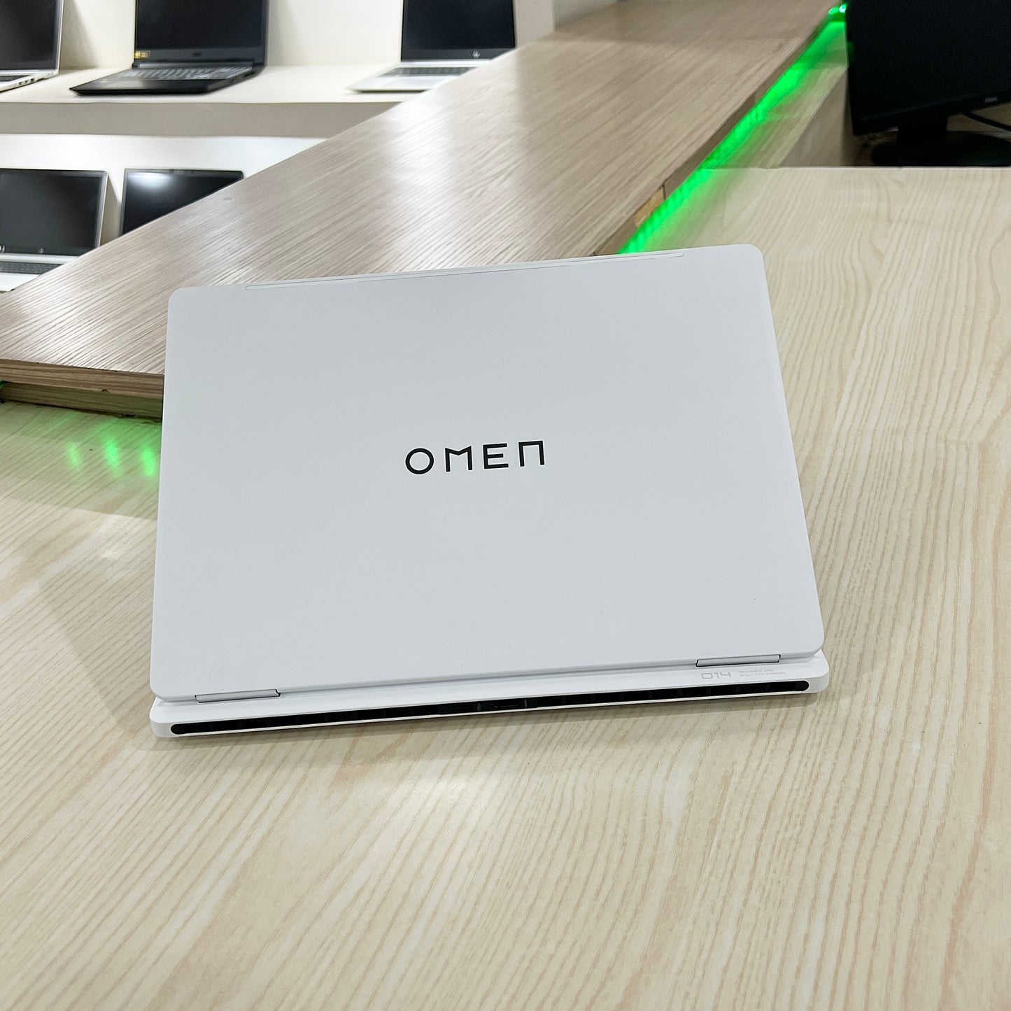 Gamer Hp Omen Transcend 14-fb1xxx, Intel Core Ultra 7 255H RTX 5050 8Go dédiée , 16Go DDR5, 1 Téra SSD, 14" 3k Oled 120Hz