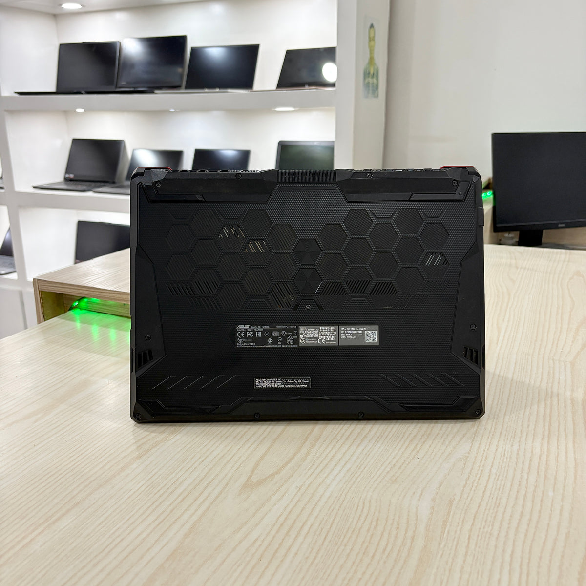 Gamer Asus TUF F15 FX506LH   -  Core i5-10ème Génération - GTX 1650 4Go dédiée - 08Go DDR4 - 512Go SSD - 15,6"FHD 144Hz
