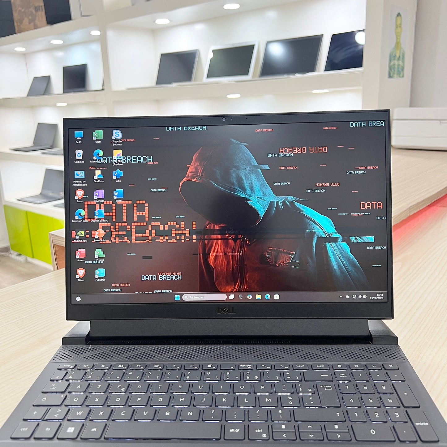 Gamer Dell G15 5520 - Core i7-12ème Génération - RTX 3060 6Go dédiée - 16Go DDR5 - 512Go SSD - 15,6" 120Hz