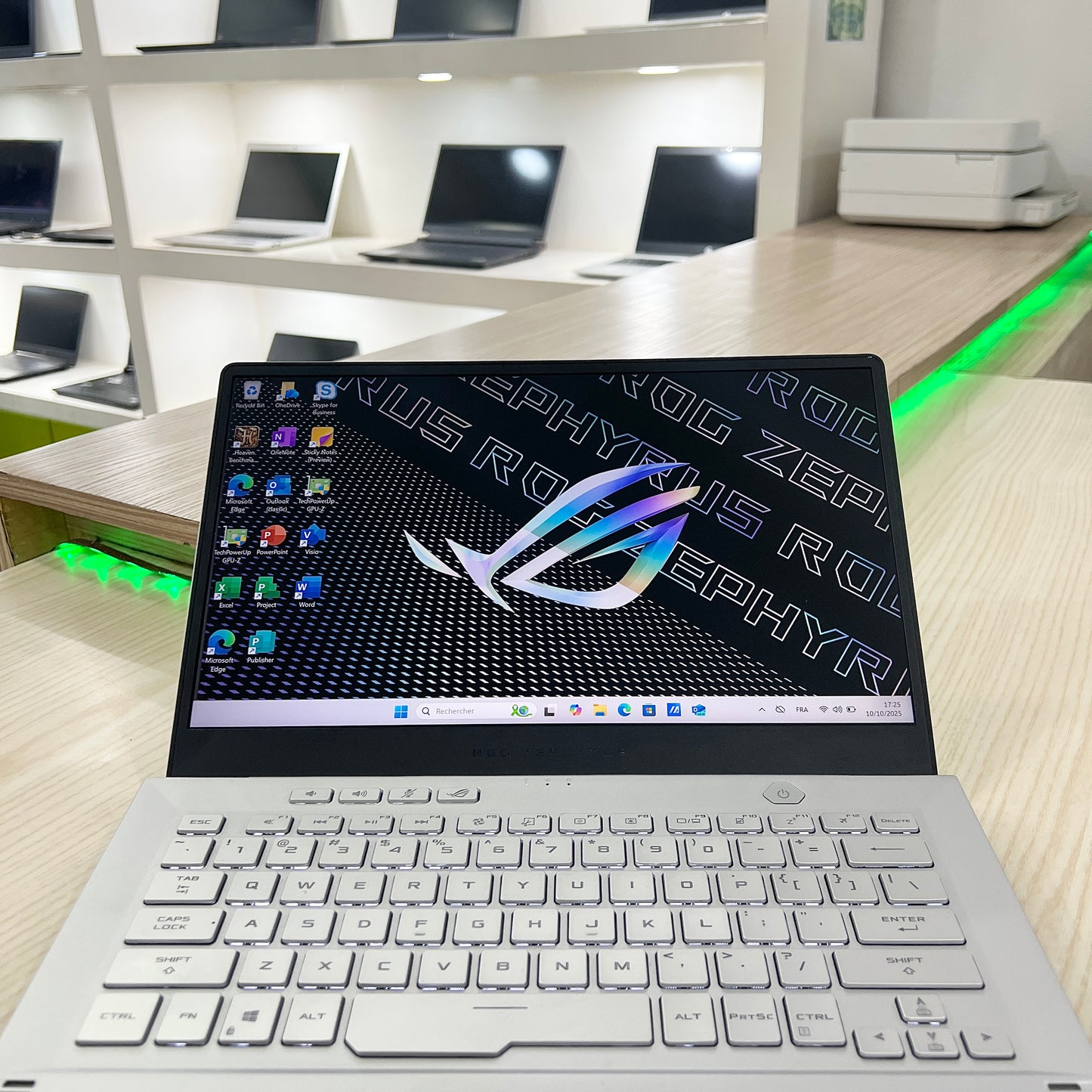 Gamer Asus Rog Zephyrus G14 GA401IV Amd Ryzen 9 4900HS (Core i9 10ème) Gén, RTX 2060 6Go dédiée, 16Go DDR4, 1 téra SSD, 14" 120Hz