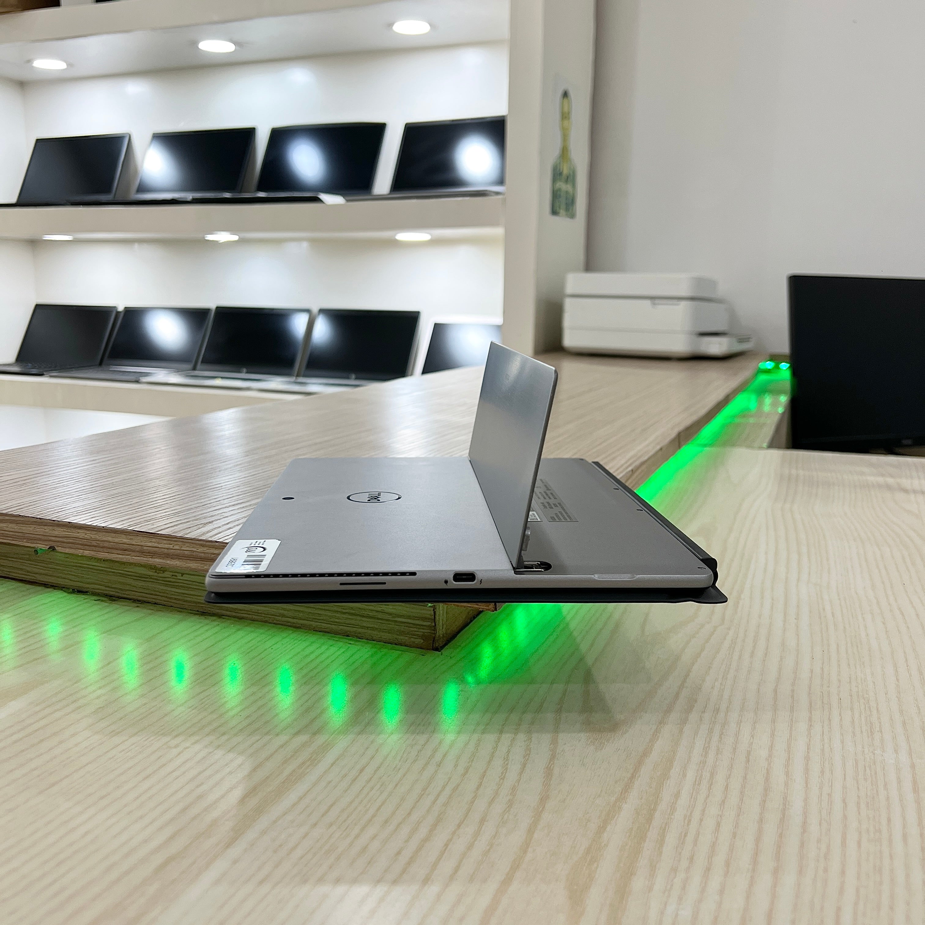 Dell latitude 7320 avec stylet 🖊️ - Core i5-11ème génération - 256Go SSD - 16Go DDR4 - 13,3