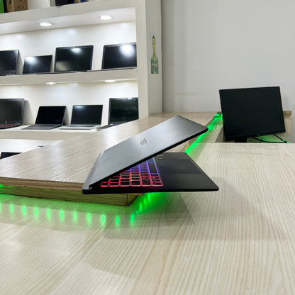 Gamer Hp Omen Transcend 14-fb0xxx -  Intel Core Ultra 9 185H RTX 4060 8Go dédiée , 32Go DDR5, 1 Téra SSD, 14" 3k Oled 120Hz