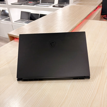 Gamer MSI GS66 Stealth 11UG
 /Core i7 -11th / 16Go/ 512Gp SSD/ 15,6" 165Hz