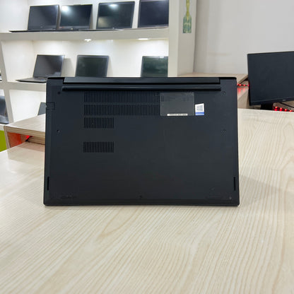 Lenovo ThinkPad E15 - Core i3-10ème génération - 256Go SSD - 08Go DDR4 - 15,6" FHD
