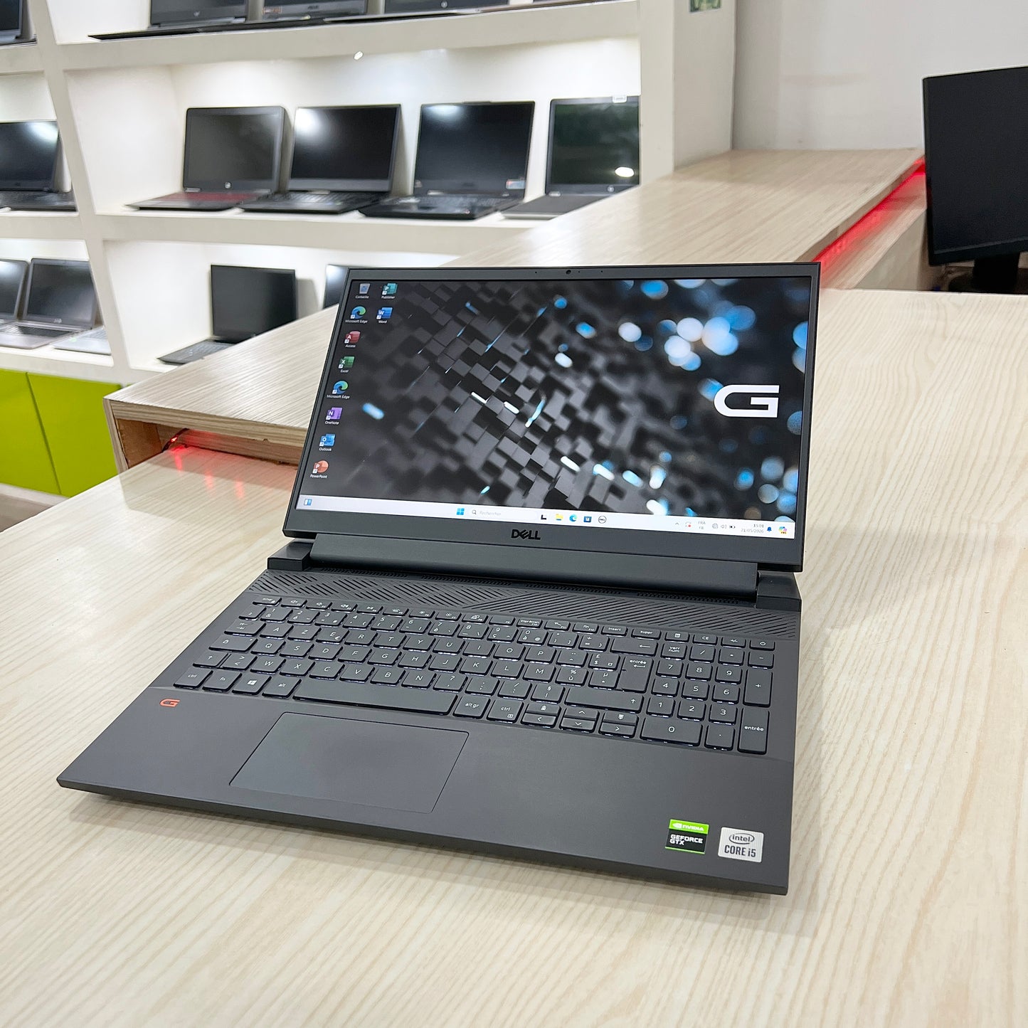 Gamer Dell G15 5510- Core i5-10ème Génération - GTX 1650 4Go dédiée - 08Go DDR4 - 256Go SSD - 15,6" 120Hz