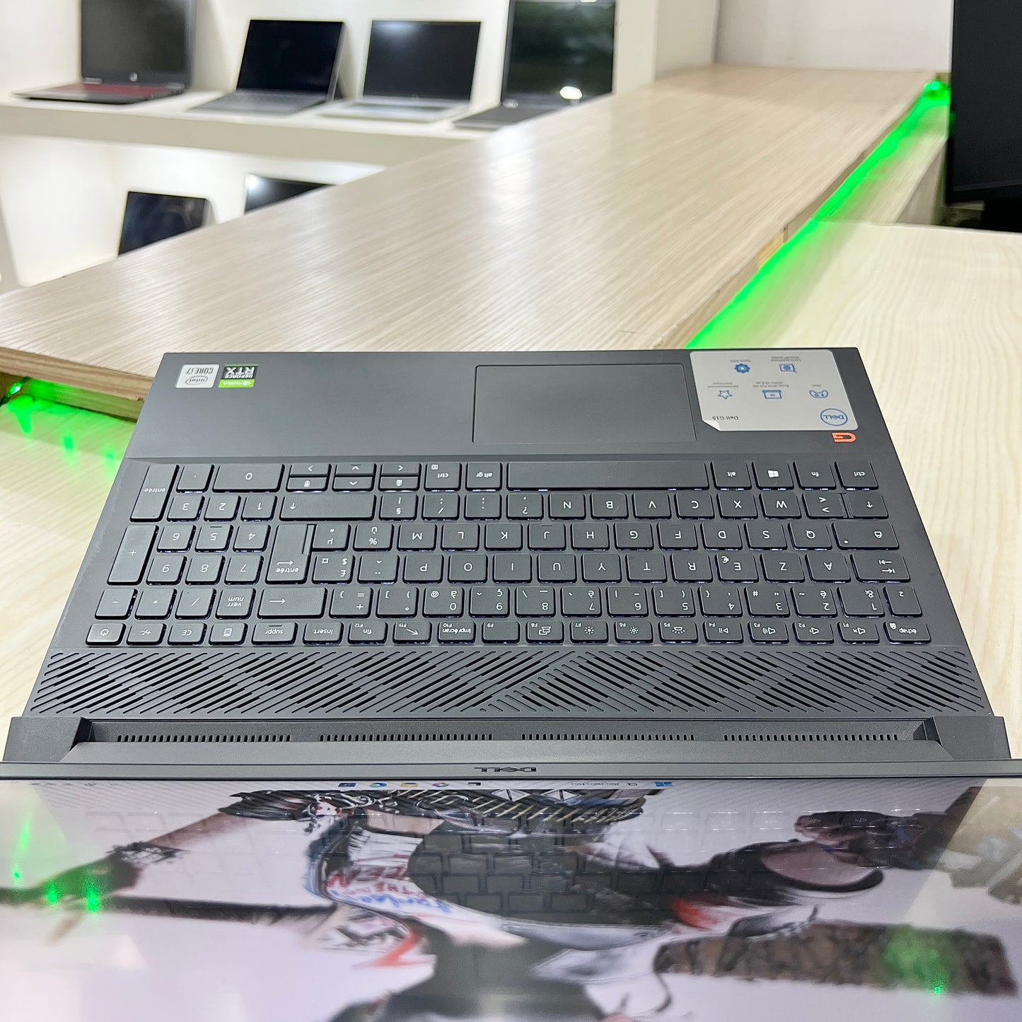 Gamer Dell G15 5510 - Core i7-10ème Génération - RTX 3060 6Go dédiée - 16Go DDR4 - 512Go SSD - 15,6" 120Hz