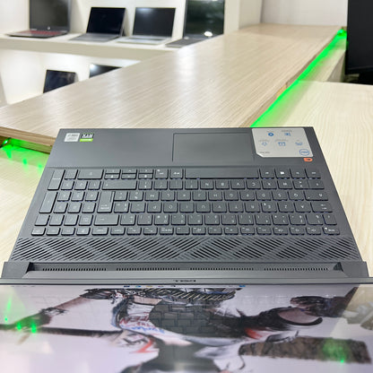 Gamer Dell G15 5510 - Core i7-10ème Génération - RTX 3060 6Go dédiée - 16Go DDR4 - 512Go SSD - 15,6" 120Hz
