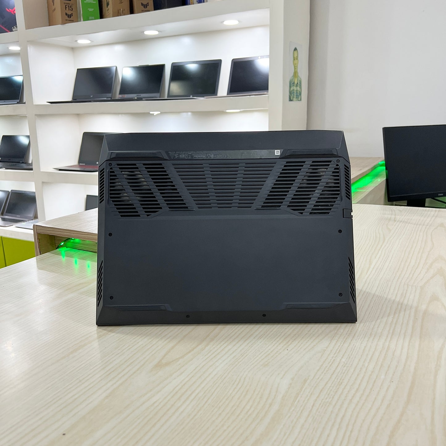 Gamer Dell G15 5510- Core i5-10ème Génération - GTX 1650 4Go dédiée - 08Go DDR4 - 256Go SSD - 15,6" 120Hz