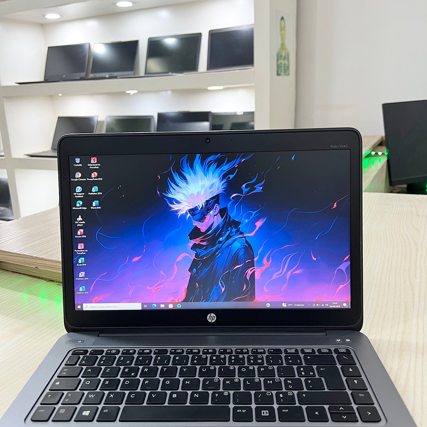 HP EliteBook folio 1040 G2  - Core i5-5ème - 08Go DDR3 - 256Go SSD - 14" FHD