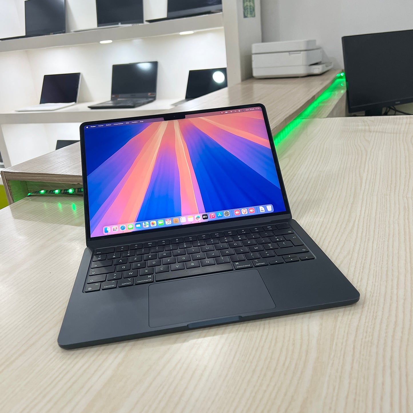 MacBook Air année 2022- Puce M2 - 08Go DDR4- 256Go SSD - 13,6" 2K