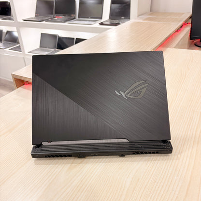 Asus Rog Strix G512LV- Core i7-10ème - NVIDIA GeForce RTX 2060 6Go dédiée - 16Go DDR4 - 512Go SSD - 15,6" FHD 240Hz