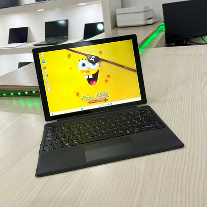 Microsoft Surface Pro - core i5-7ème - 08Go DDR4 - 256Go SSD - 13,3" QHD+ tactile et détachable