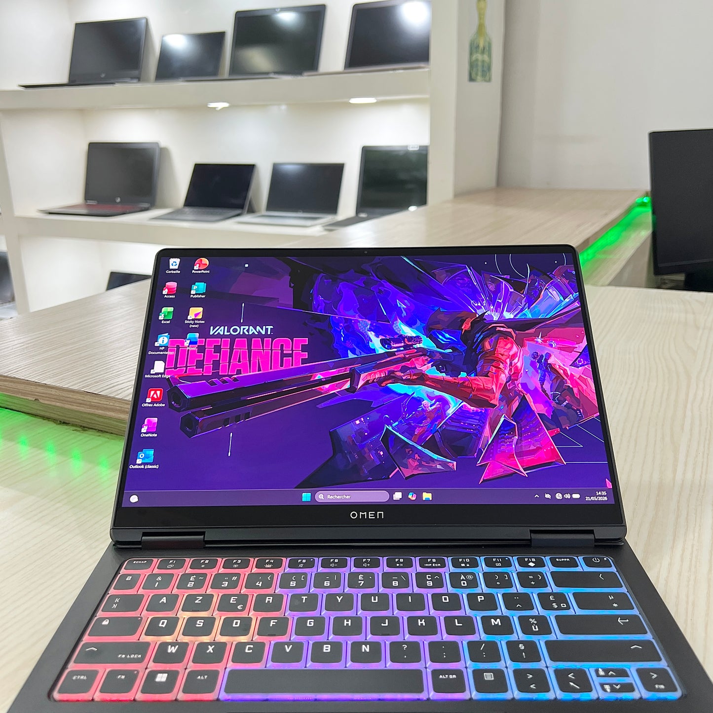 Gamer Hp Omen Transcend 14-fb0xxx -  Intel Core Ultra 9 185H RTX 4060 8Go dédiée , 32Go DDR5, 1 Téra SSD, 14" 3k Oled 120Hz
