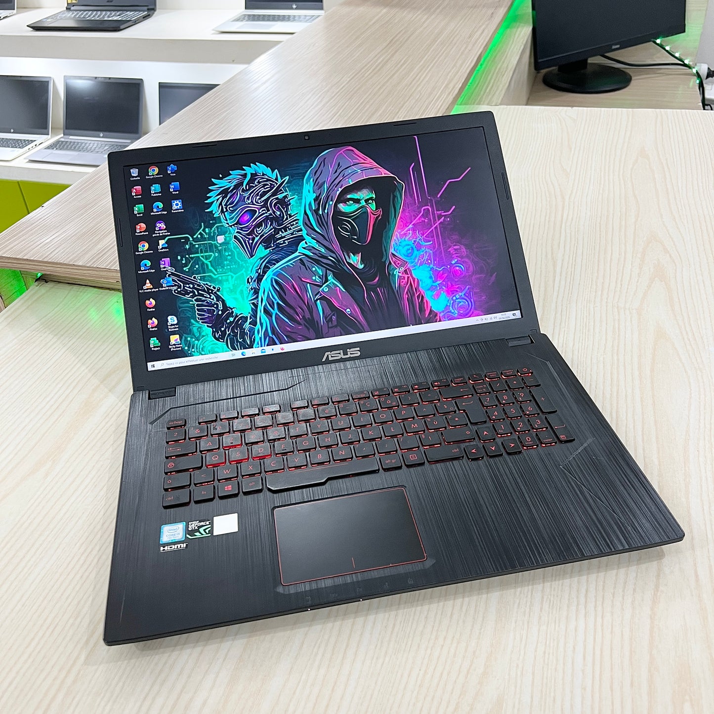 Gamer Asus GL753VD-  Core i5-7ème Génération - NVIDIA GeForce GTX 1050 4Go dédiée - 16Go DDR4 - 128Go SSD & 1 téra HDD - 15,6" FHD