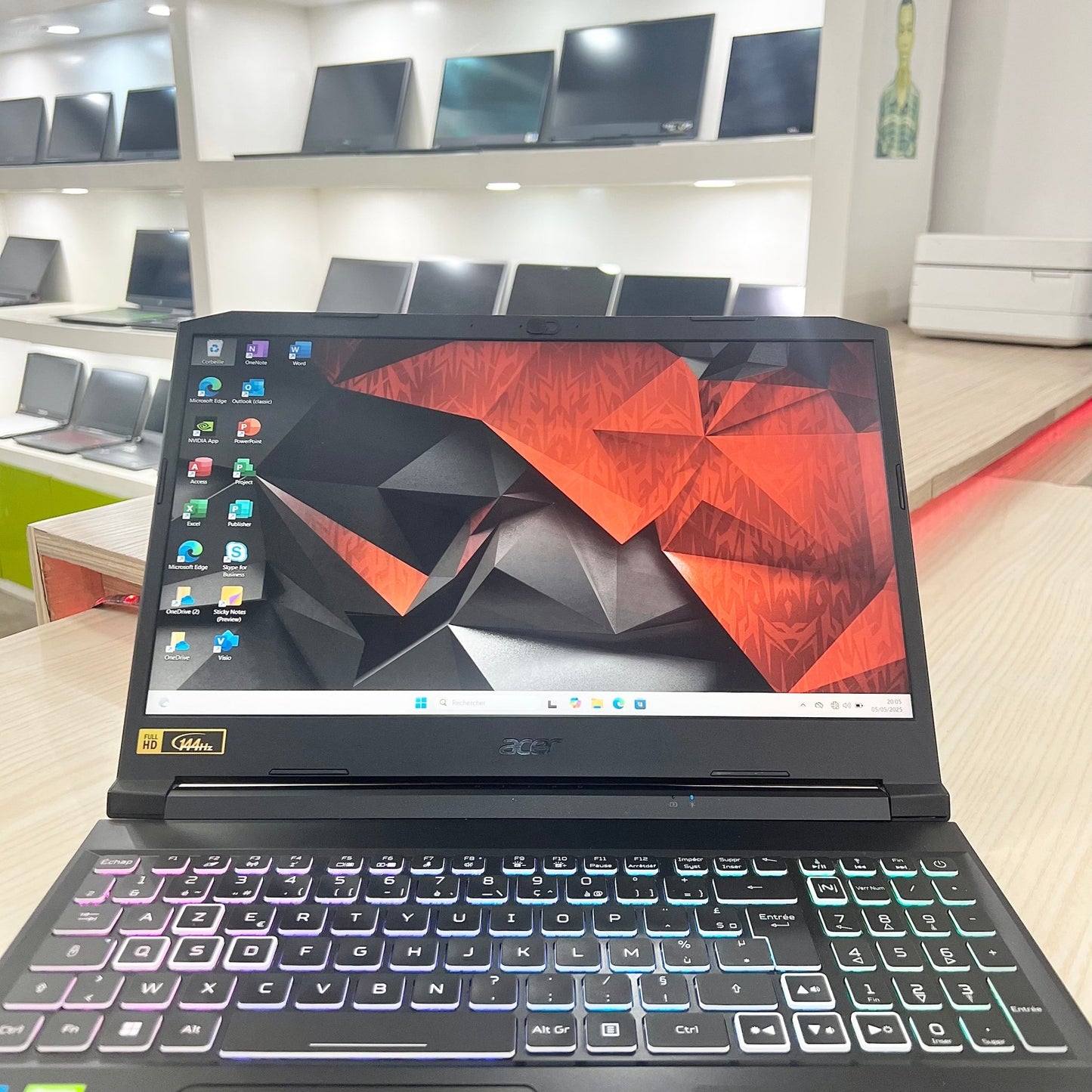 Gamer Acer Nitro AN515-57 Core i5-11ème Génération - RTX 3060 6Go dédiée - 16Go DDR4 - 512Go SSD - 15,6" 144Hz