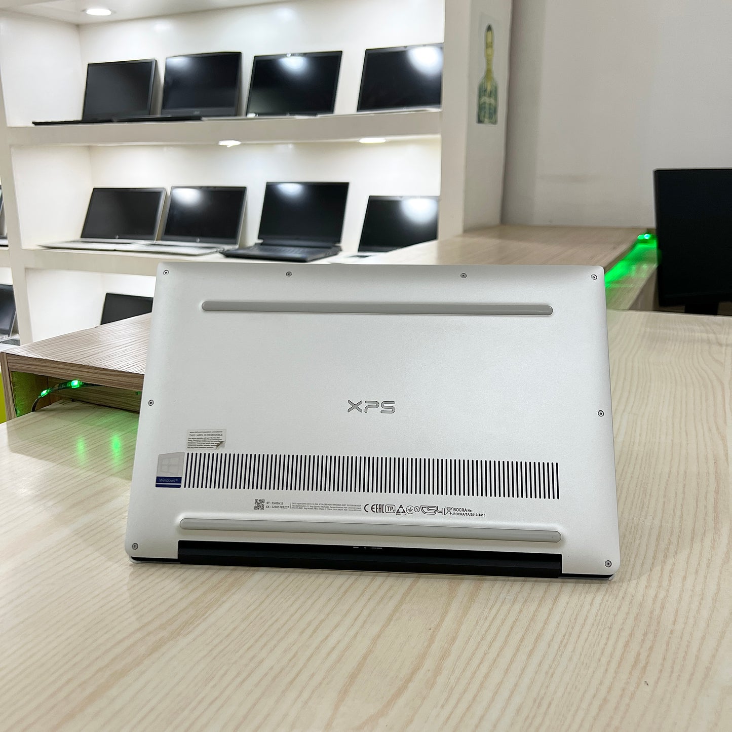 DELL XPS 13 7390 - Core i7-10ème - 16Go DDR4 - 512Go SSD - 13,3" FHD - Haut de gamme