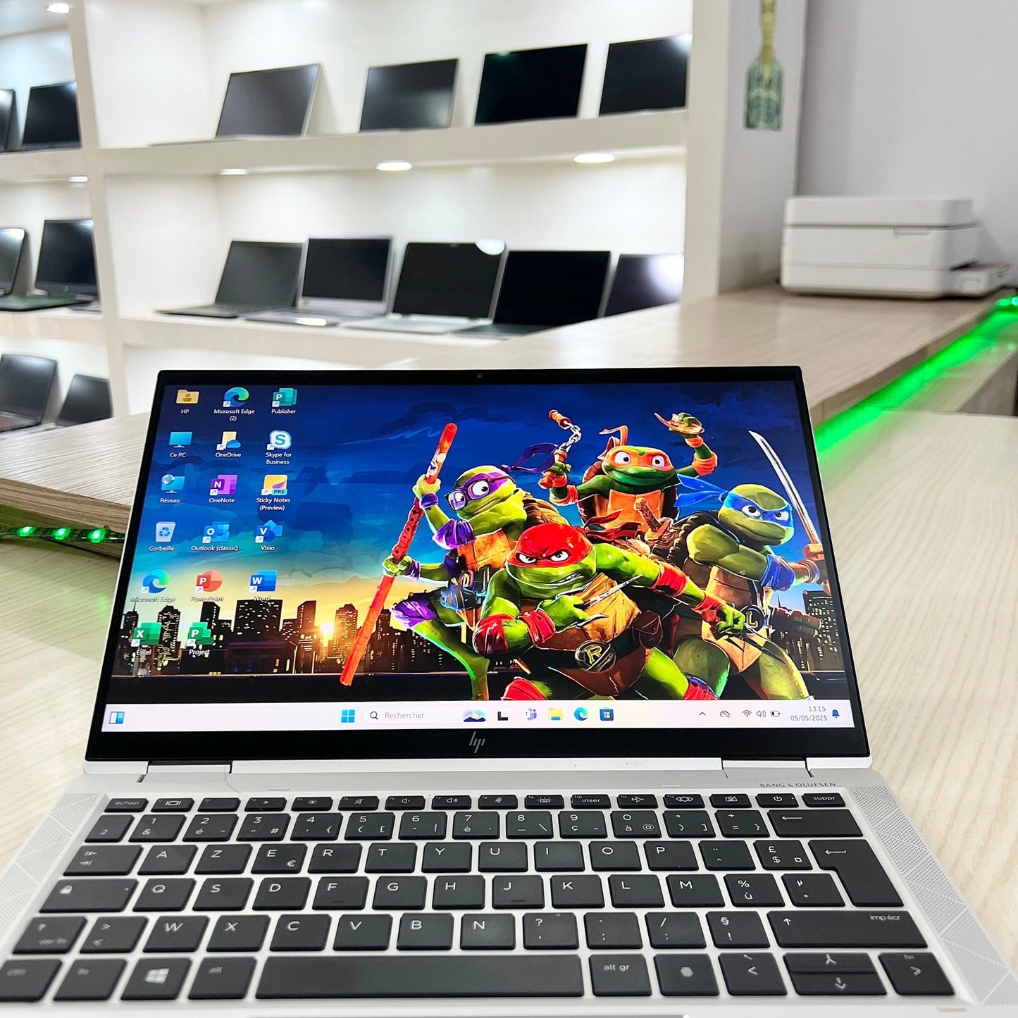 Hp Elitebook x360 1030 G7
 - Core i5-10ème - 08Go DDR4 - 512Go SSD - 13,3" FHD tactile et pliable à 360°