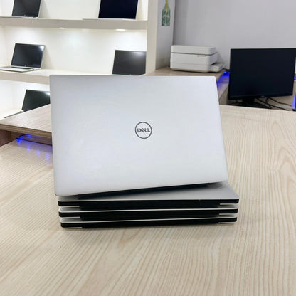 DELL XPS 13 7390 - Core i5-10ème - 8Go DDR4 - 256Go SSD - 13,3" FHD - Haut de gamme