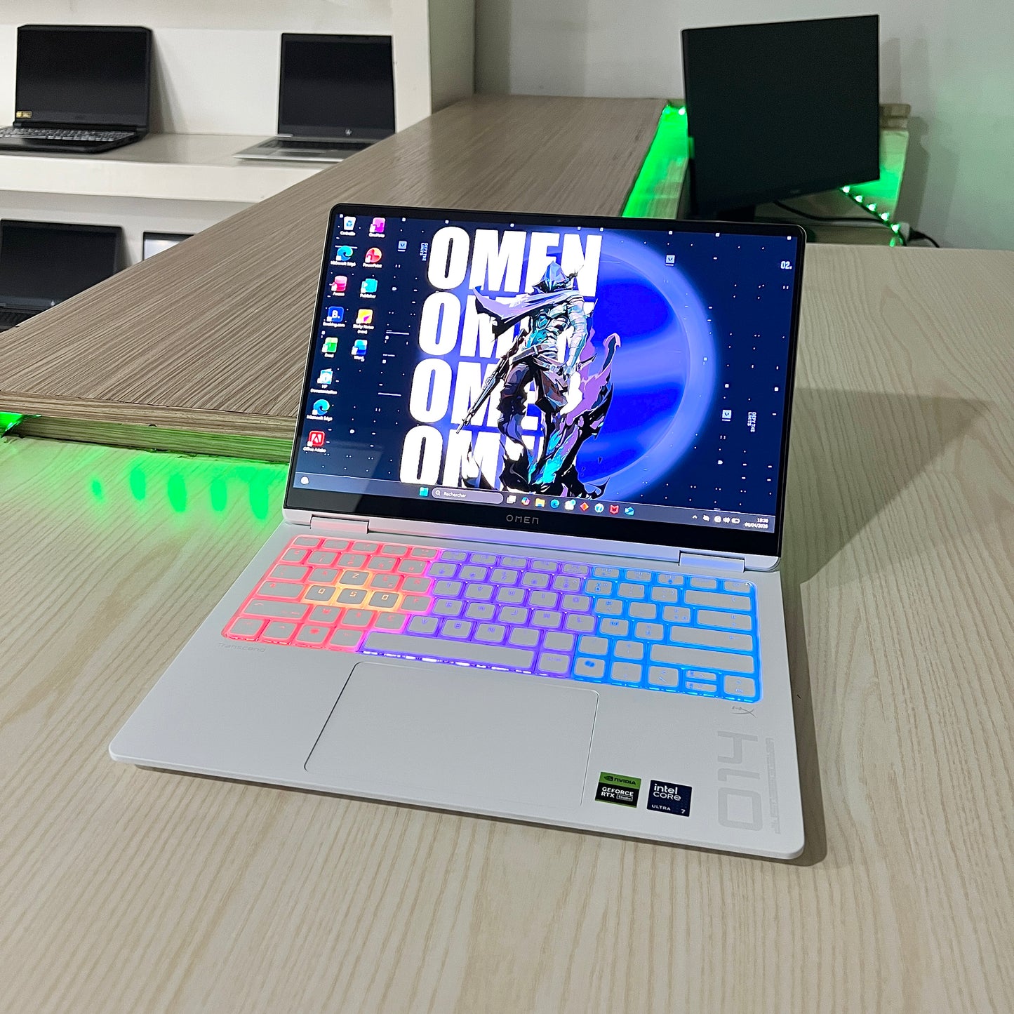 Gamer Hp Omen Transcend 14-fb1xxx, Intel Core Ultra 7 255H RTX 5050 8Go dédiée , 16Go DDR5, 1 Téra SSD, 14" 3k Oled 120Hz