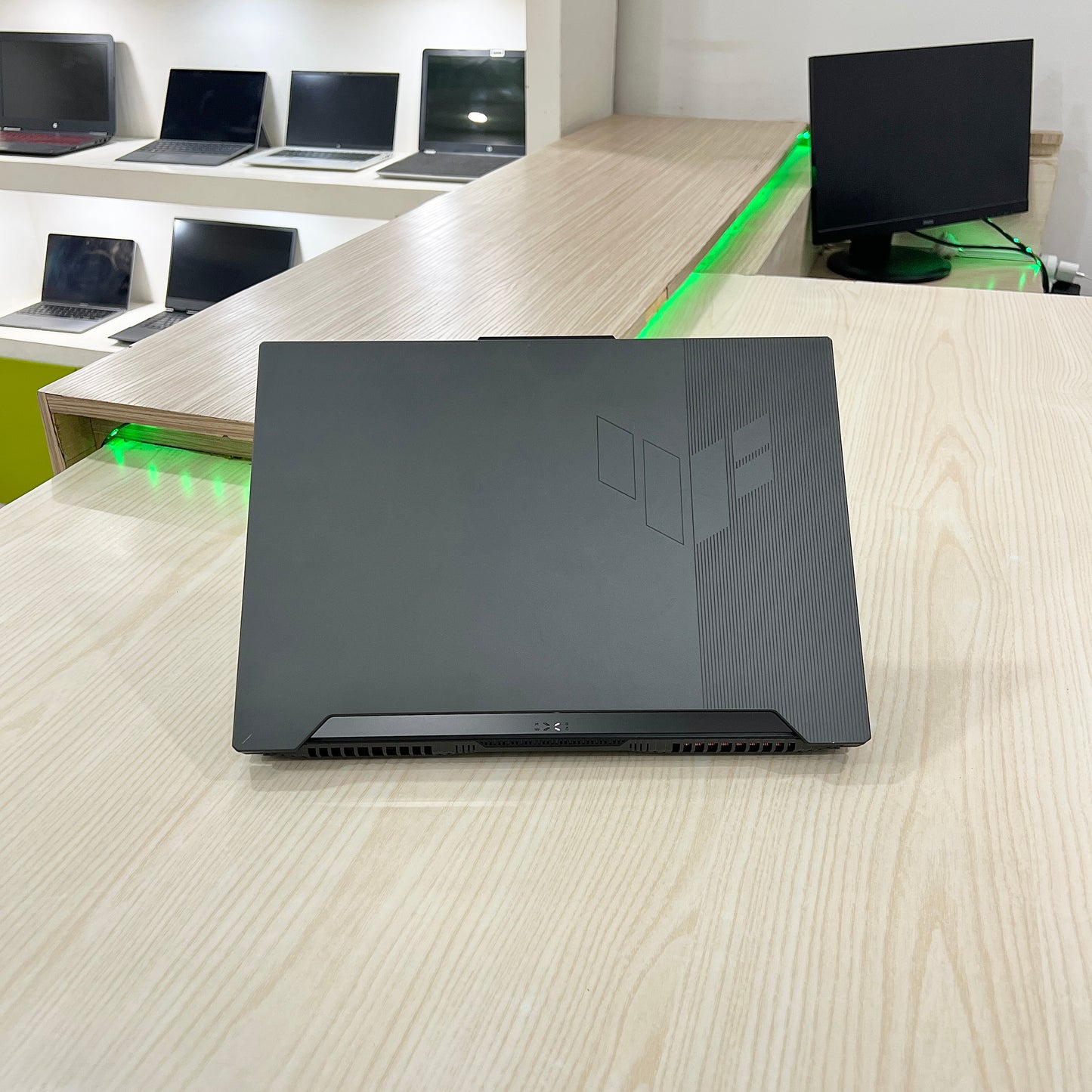 Gamer Asus TUF F15 FX507ZC4   -  Core i5-12ème Génération - RTX 3050 4Go dédiée - 16Go DDR4 - 512Go SSD - 15,6"FHD 144Hz