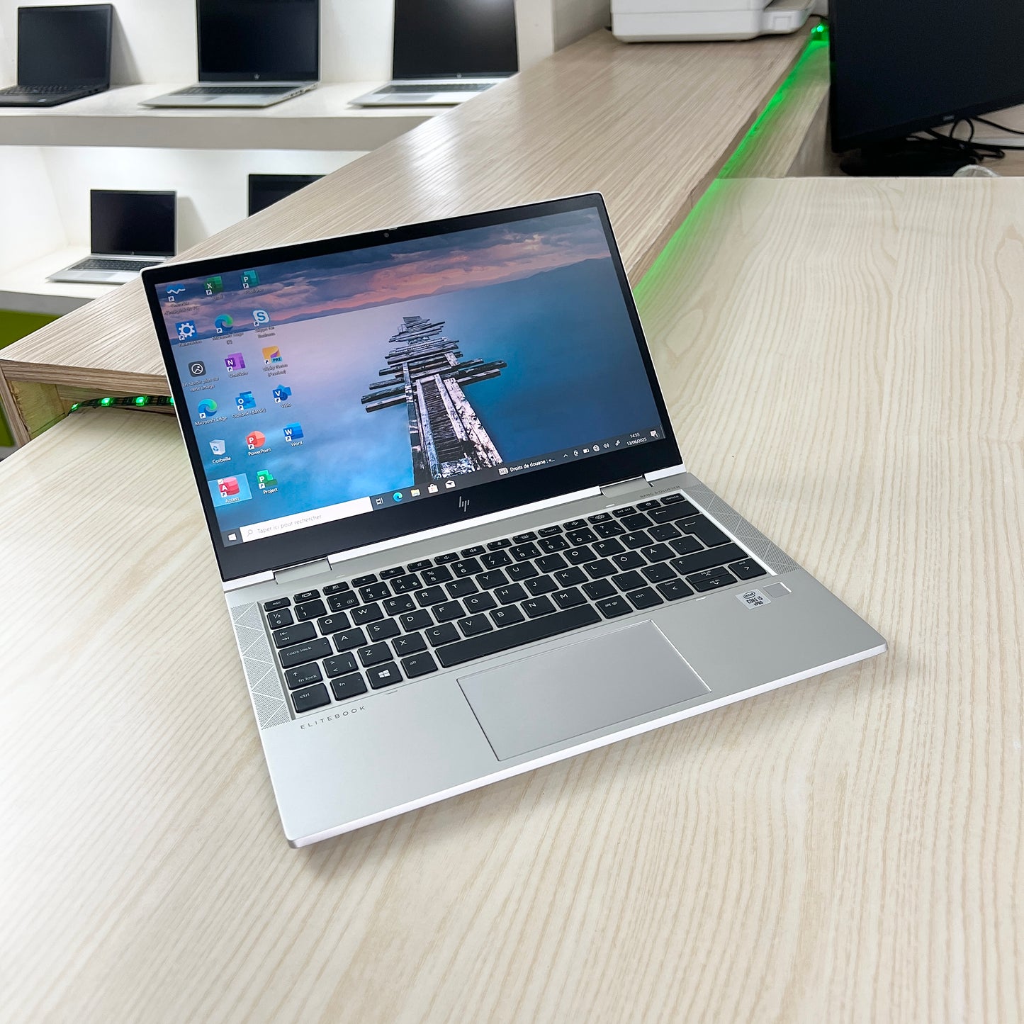 HP EliteBook x360 1040 G5 - Core i5-10ème - 16Go DDR4 - 256Go SSD - 14" FHD tactile