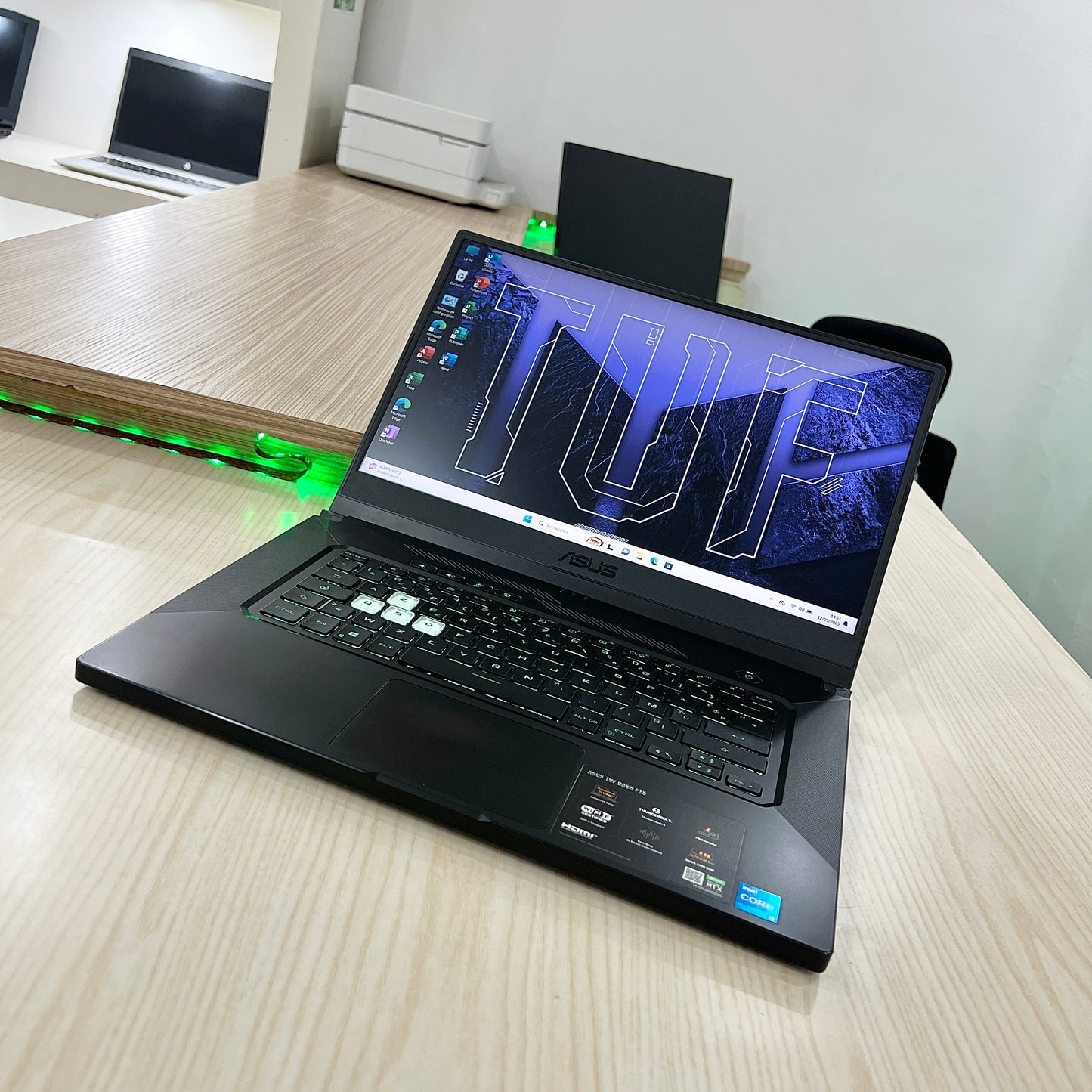 Gamer Asus TUF Dash F15  -  Core i5-11ème Génération - RTX 3060 6Go dédiée - 16Go DDR4 - 512Go SSD - 15,6" 144Hz