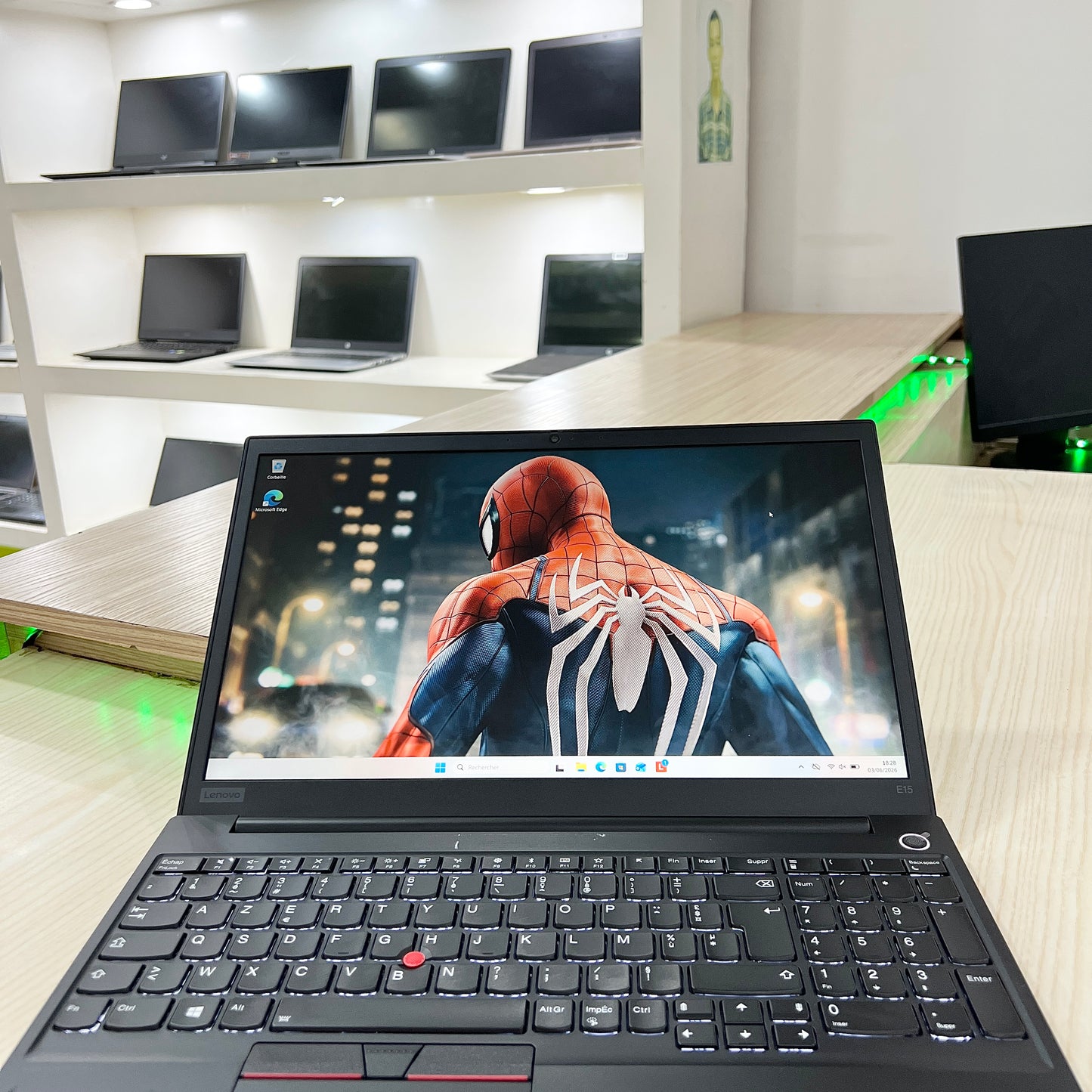 Lenovo ThinkPad E15 - Core i5-10ème génération - 256Go SSD - 08Go DDR4 - 15,6" FHD