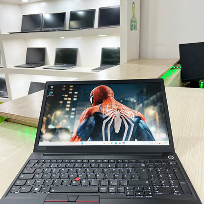 Lenovo ThinkPad E15 - Core i5-10ème génération - 256Go SSD - 08Go DDR4 - 15,6" FHD