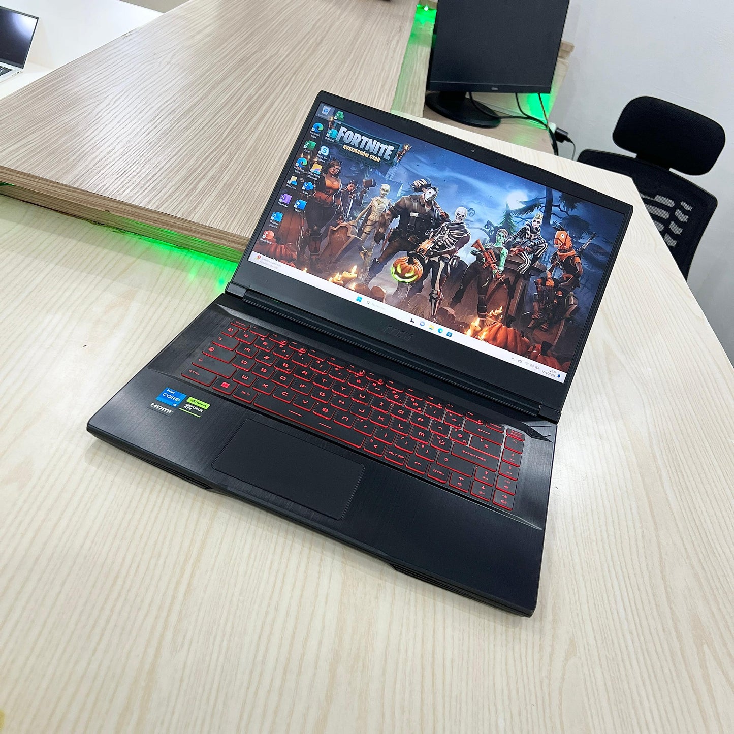 Gamer MSI GF63 12VE - Core i5-12ème Génération - RTX 4050 6Go dédiée - 16Go DDR4 - 512Go SSD - 15,6"FHD