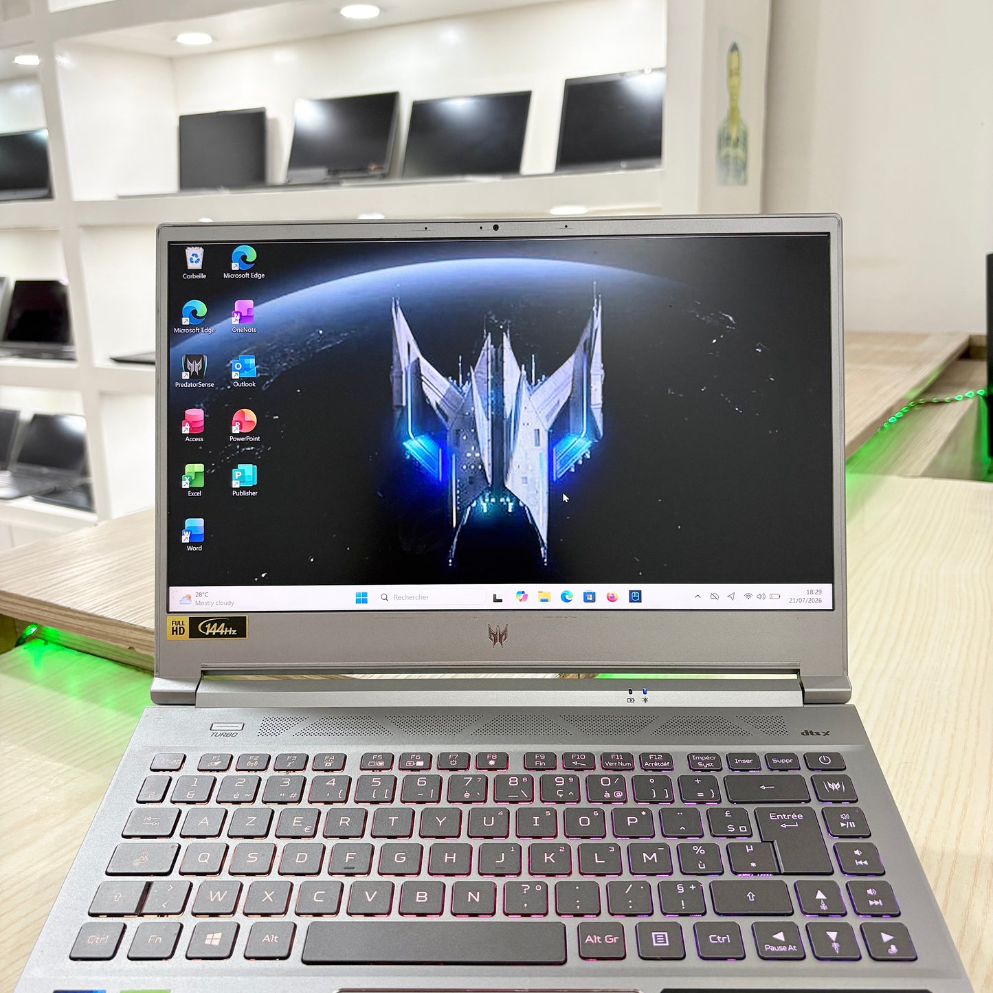 Gamer Acer Predator Triton PT314-51s- Core i7-11ème - NVIDIA GeForce RTX 3060 6Go dédiée - 16Go DDR4 - 512Go SSD - 14" FHD 144Hz
